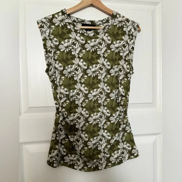 TAHARI  Sleeveless Top - Picture 1 of 5